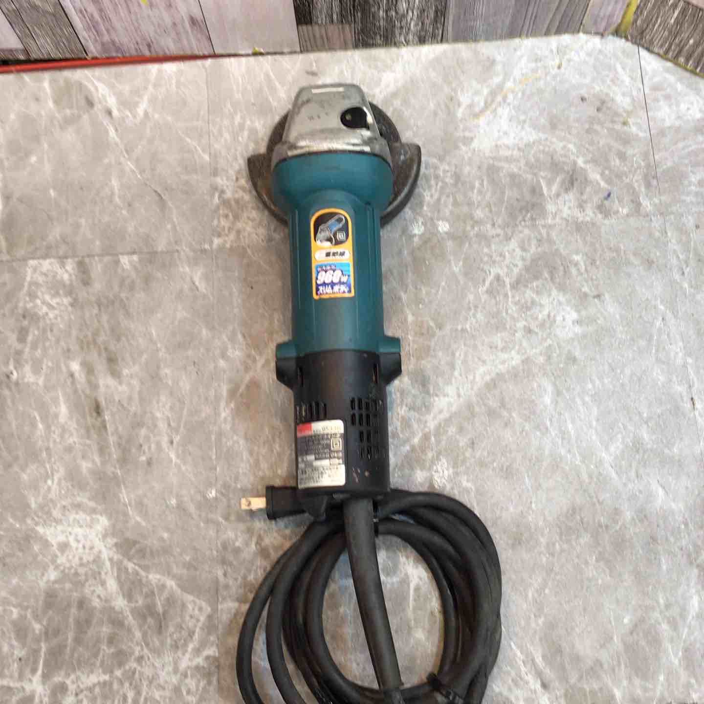 ☆マキタ(makita) 100mmディスクグラインダ 9533B【八潮店】 【公式通販】
