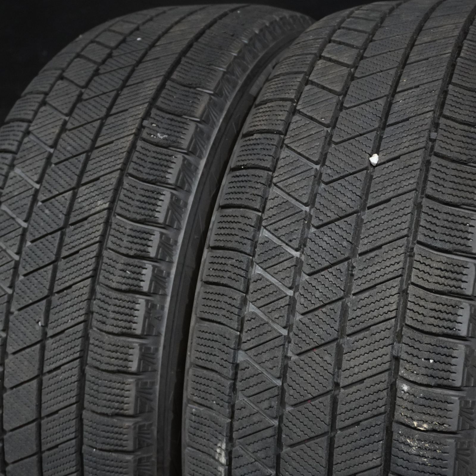22年製 ブリヂストン BLIZZAK VRX 3 215 60 R 17 2本 スタッドレス オデッセイ ヴェゼル C HR カローラクロス等