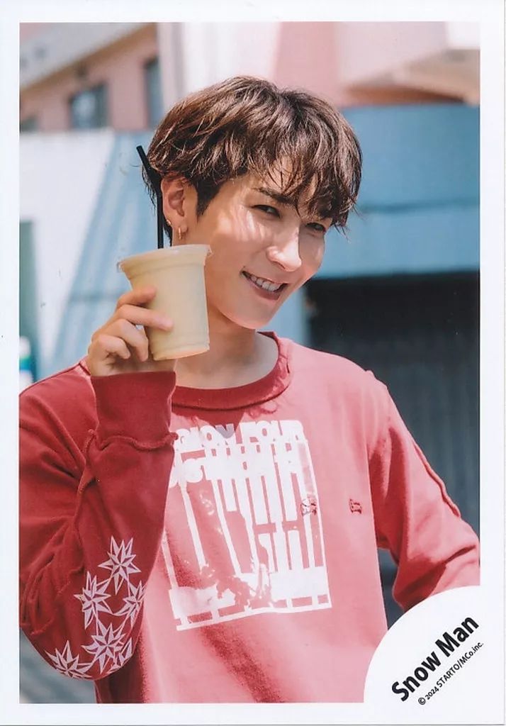 中古】生写真(STARTO) Snow Man/渡辺翔太/上半身/アルバム「RAYS」MV