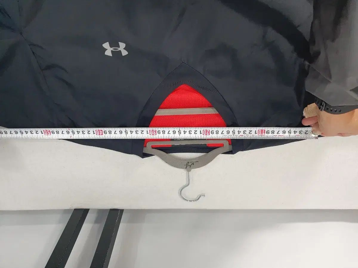 UNDER ARMOUR アンダーアーマー ウォームアップ Vネック ウィンドブレーカー ブラック XXL アンダーアーマー UNDER ARMOUR アンダーアーマー UNDER ARMOUR UA