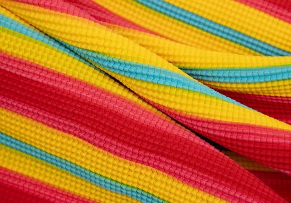 イッセイミヤケ ミーISSEY MIYAKE me カラフルボーダータンクトップ