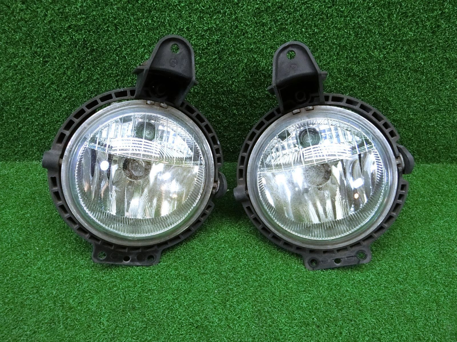 12553] 送料無料 BMW MINI ミニ クラブマン ABA-MM16 R55 フォグランプ