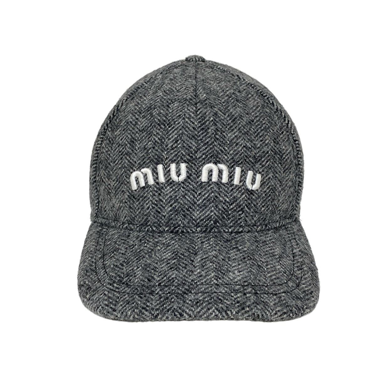 miumiu(ミュウミュウ) キャップ M美品 - 5HC179 グレー×白 ロゴ刺繍