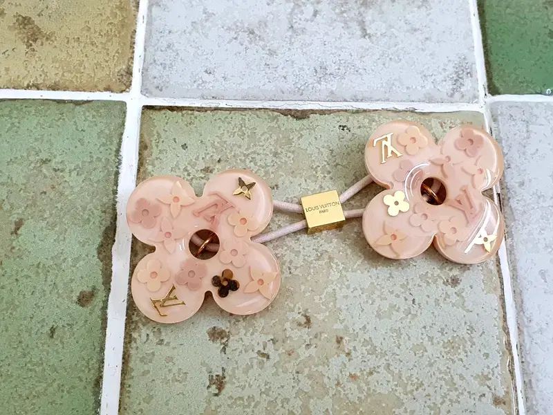 Louis Vuitton ヘアキューブ IN クルー Q チャンミン ヘアボンボン