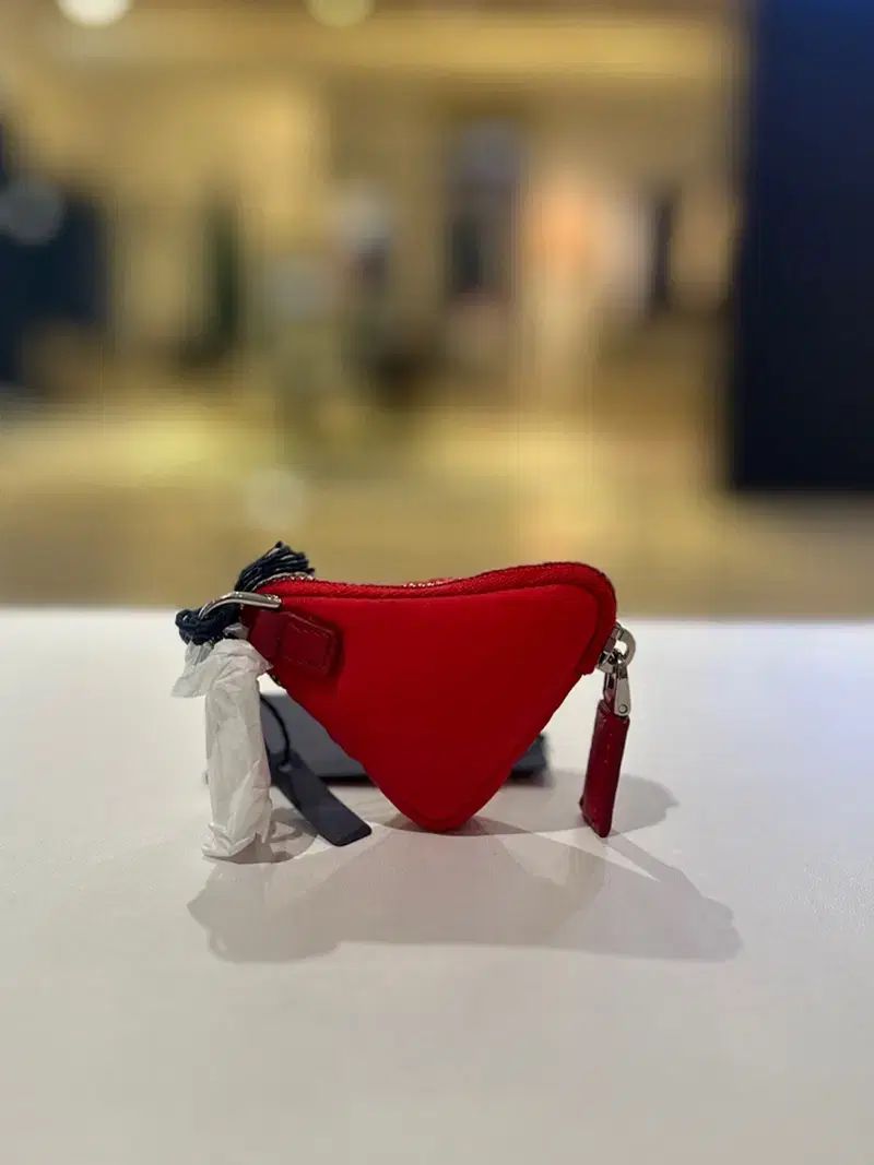 PRADA プラダ ナイロン 三角ロゴ ポーチ キーホルダー 新品 2TT152