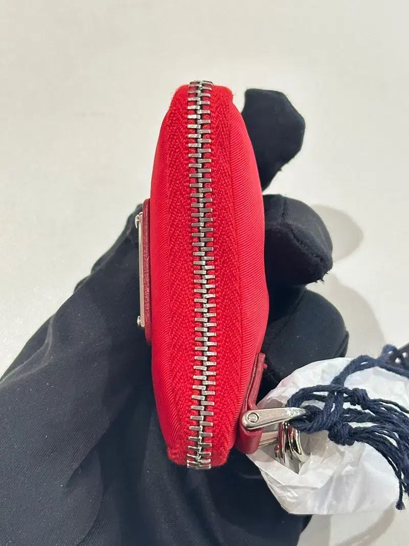 PRADA プラダ ナイロン 三角ロゴ ポーチ キーホルダー 新品 2TT152