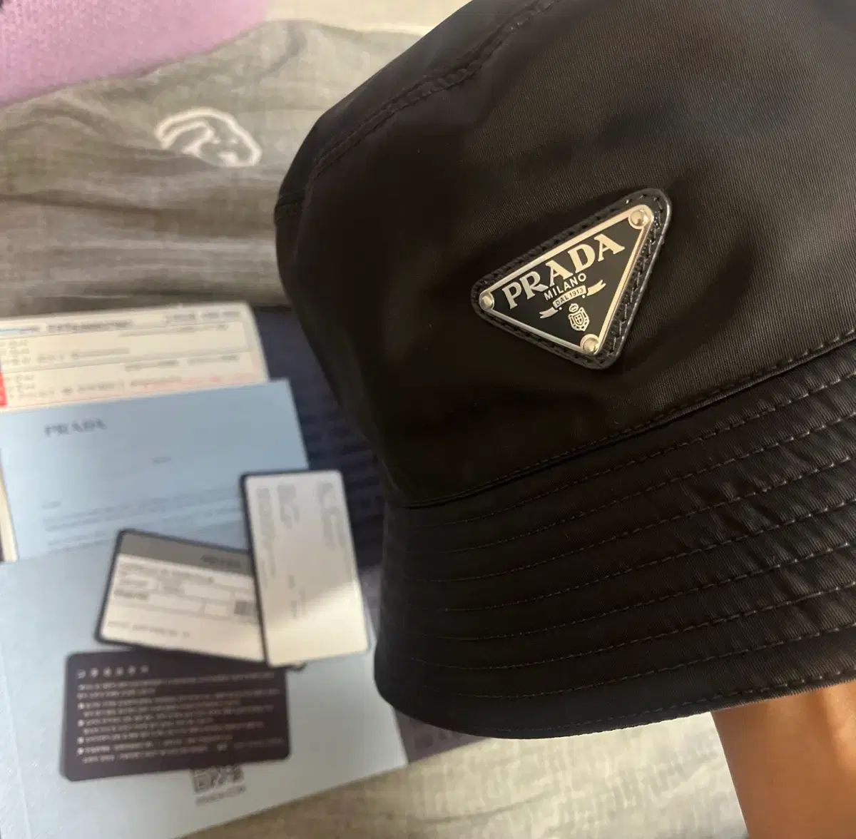 Mサイズ PRADA リー ナイロン バケットハット ブラック