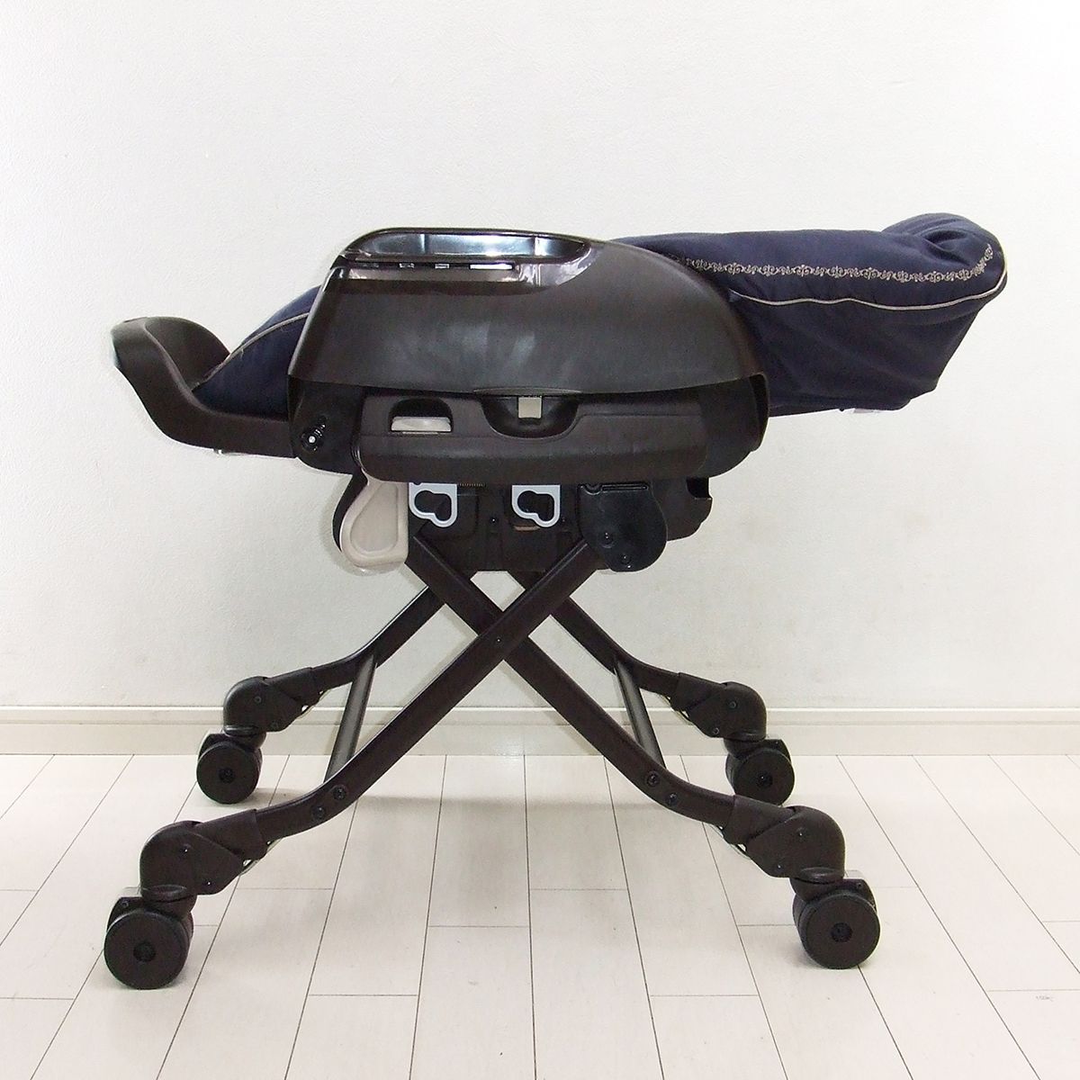 ハイローチェア コンビ