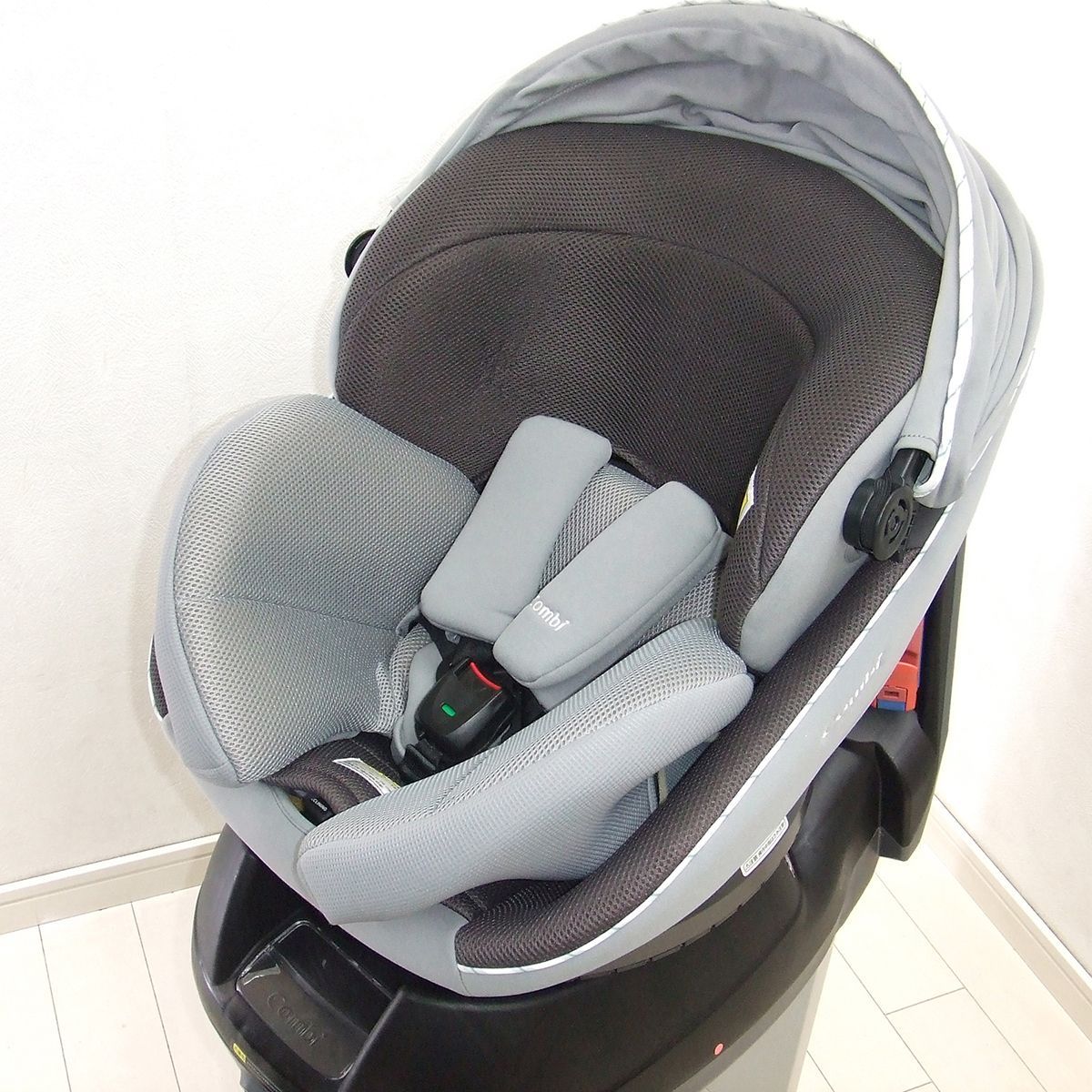  チャイルドシート コンビ クルムーヴ スマート エッグショック JN-550 combi シートベルト固定タイプ 品 A 車用チャイルドシート チャイルドシート