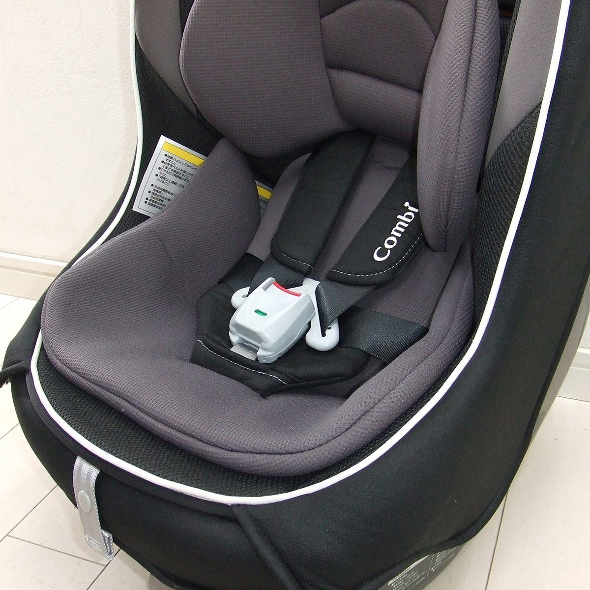 チャイルドシート コンビ ミニマグランデ エッグショック UF combi