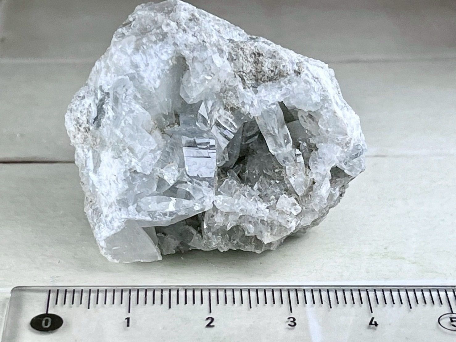 【天然石】虹入り‼︎ 原石　クラスター　セレスタイト① アイス セレスタイト 虹入り 天青石 クラスター 原石 ラフストーン