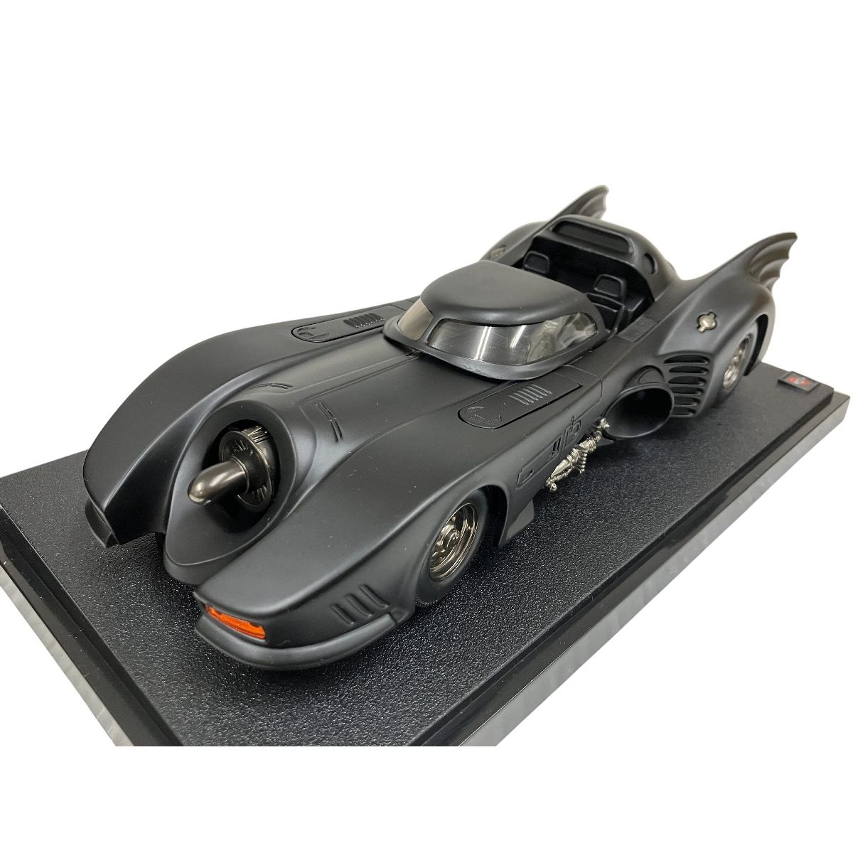 Hot Wheels 1:18 BATMOBILE バットモービル 箱付き ホットウィール