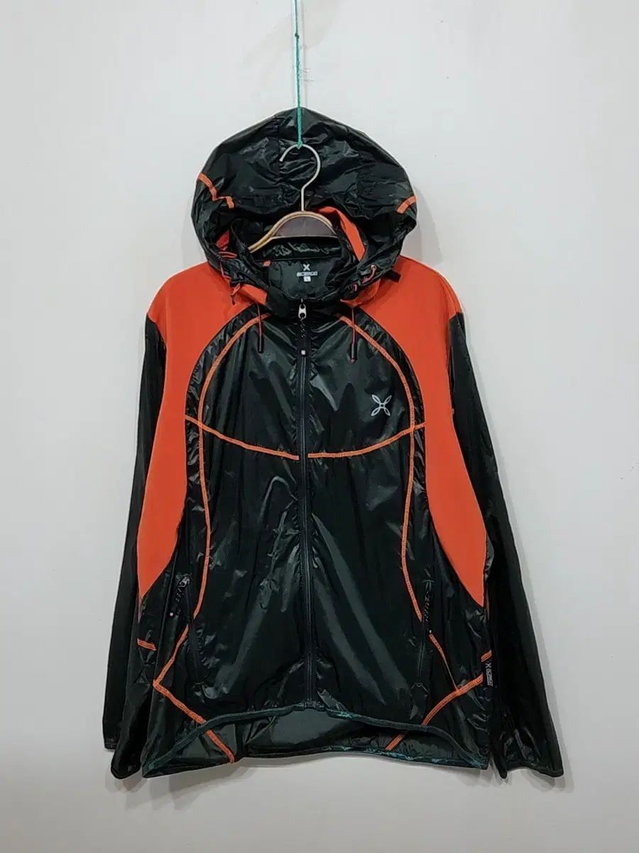 L) MONTURA モンチュラ ウィンドブレーカー お買い得品 アウター