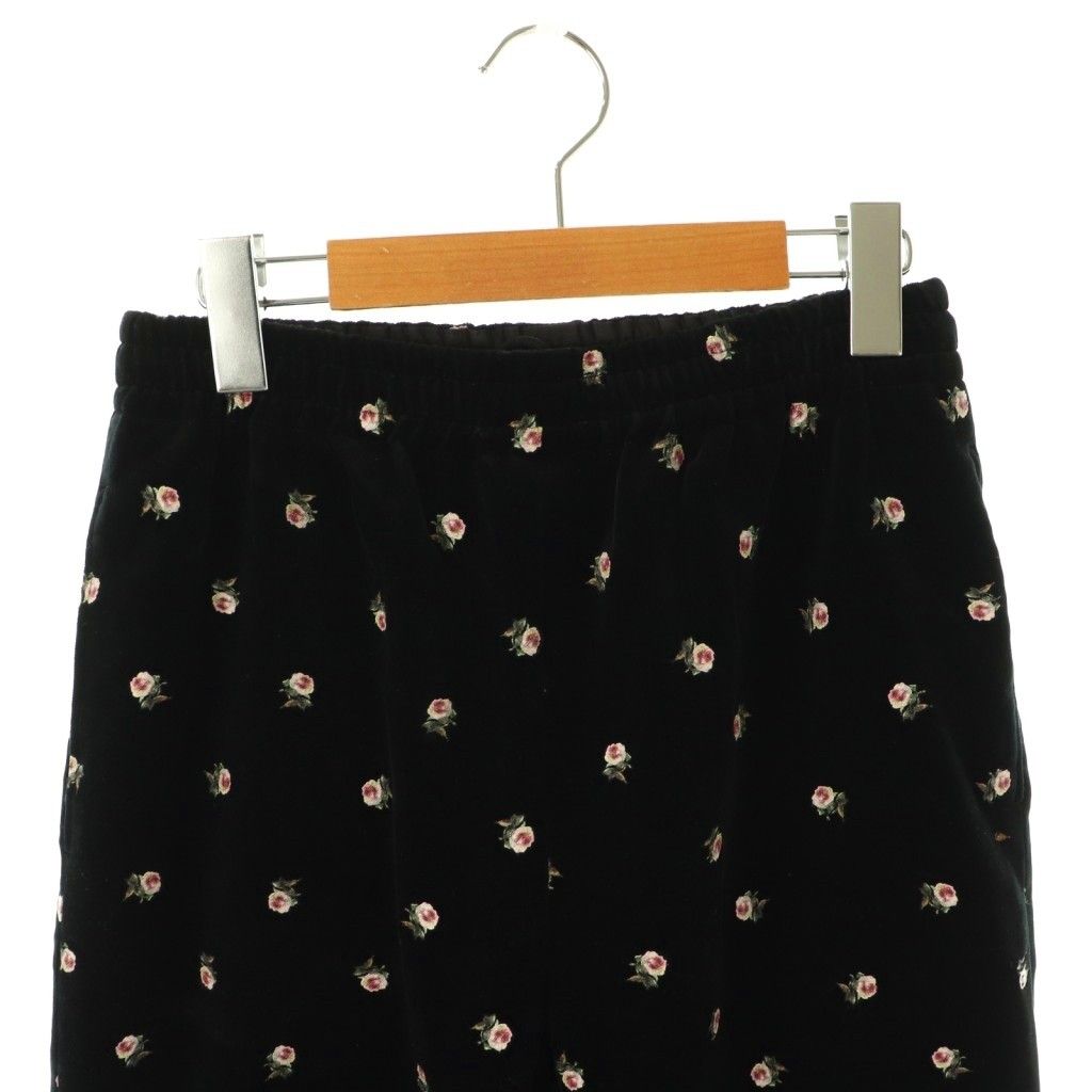 美品CABaN キャバン♡ベロア PETIT ROSEプリントミニスカート　今期 CABaN（キャバン） スカート ベロア PETIT ROSEプリントミニスカート