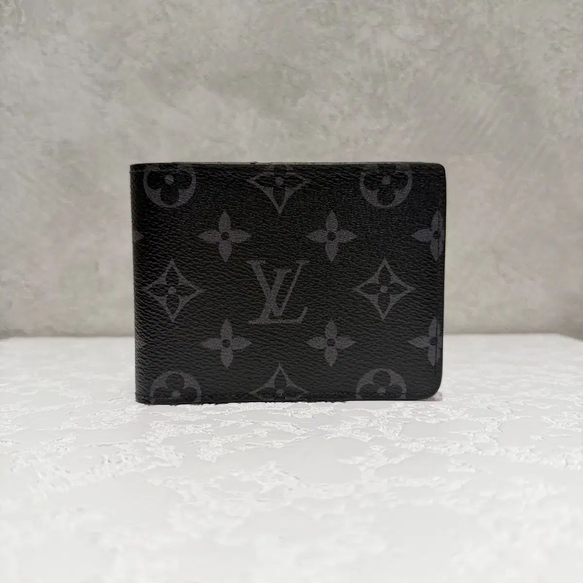 ルイヴィトン エクリプス MULTI マルチ ウォレット 二つ折り財布