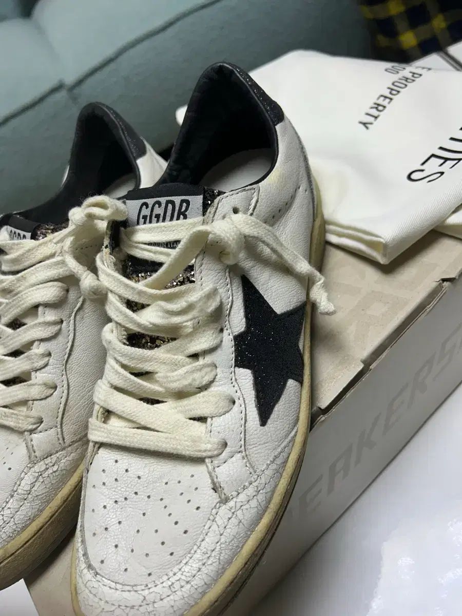 GOLDEN GOOSE ゴールデングース スニーカー