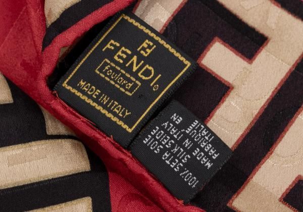 コレクション フェンディFENDI シルクズッカフレーム大判スカーフ 赤黒