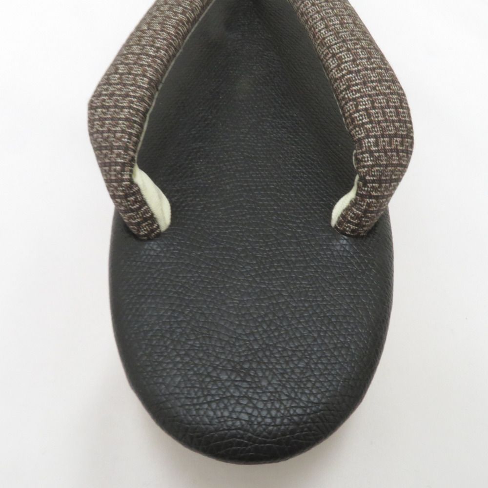 ブラック×ブラウン×ホワイト