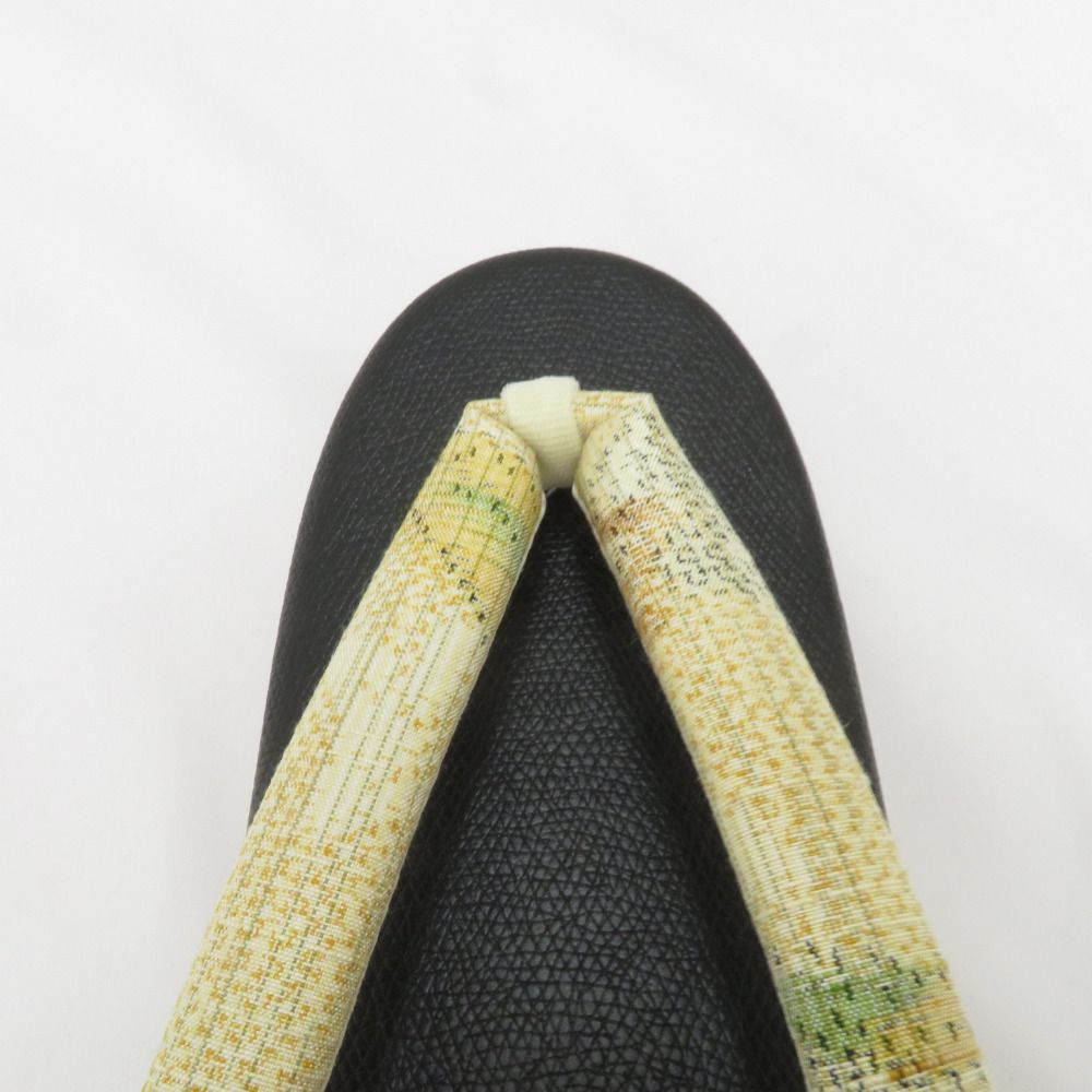  草履 ＥＶＡ使用 コルク草履 ブラック クリーム系 ホワイト 紬地鼻緒 フリーサイズ 24 0ｃｍ 夢衣 草履 和装履物