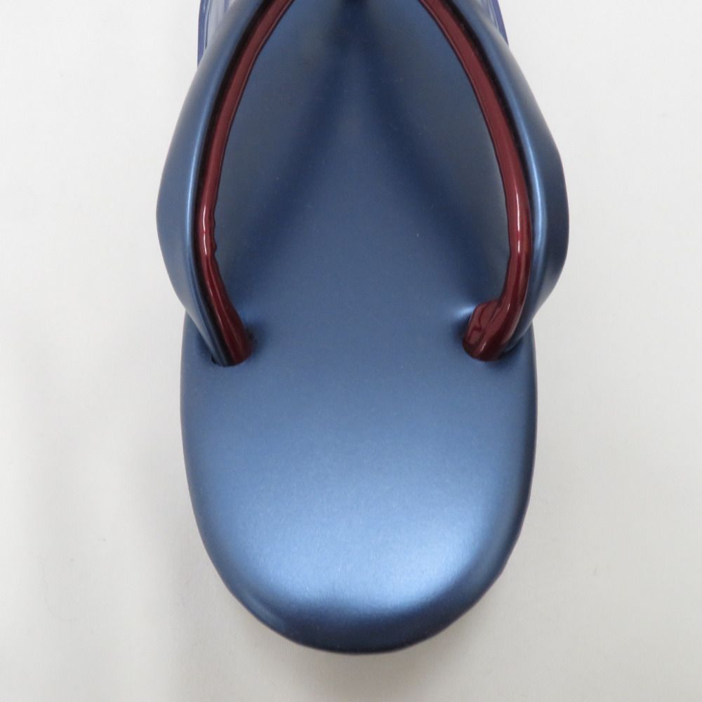 ブルー系×小豆色