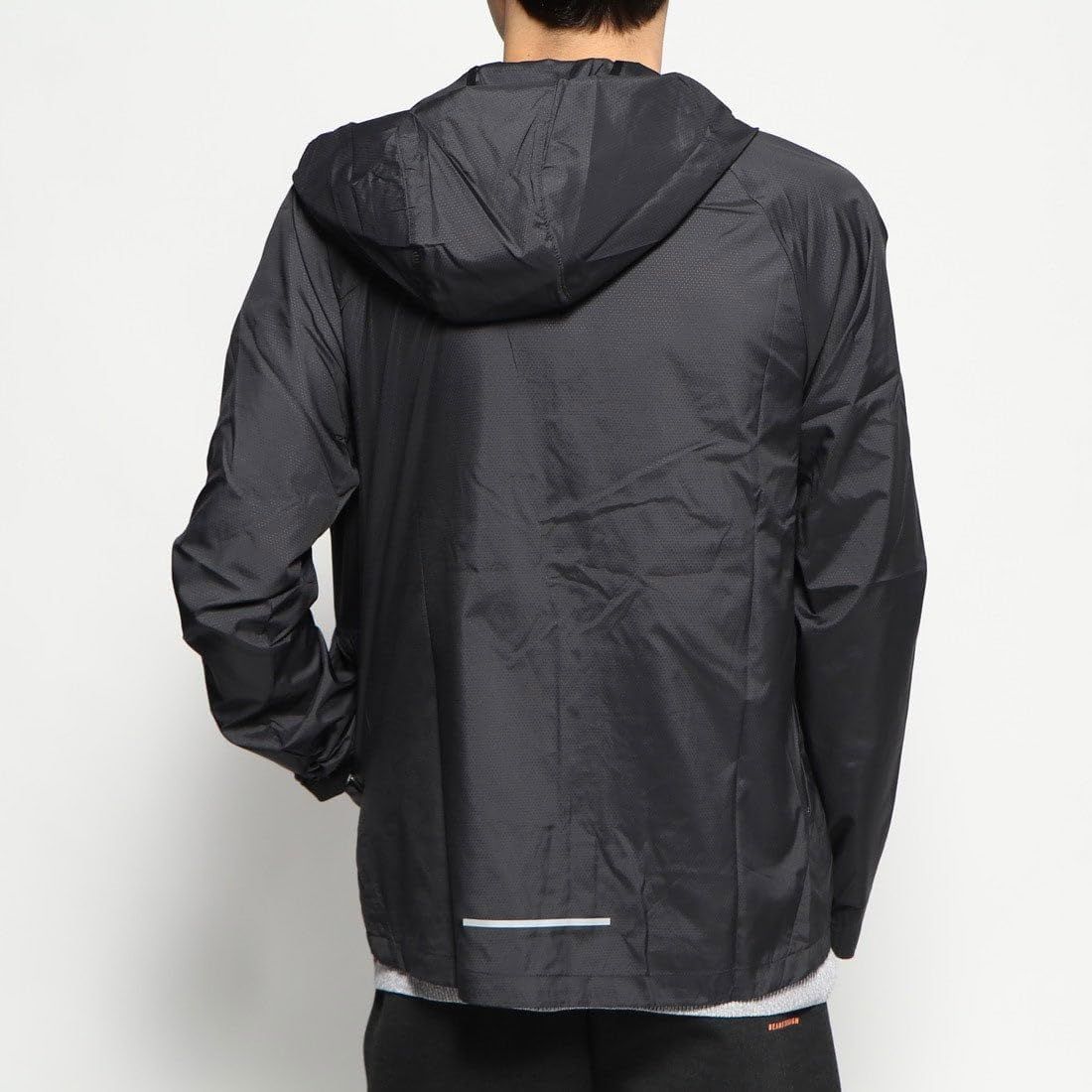 ナイキ エッセンシャル