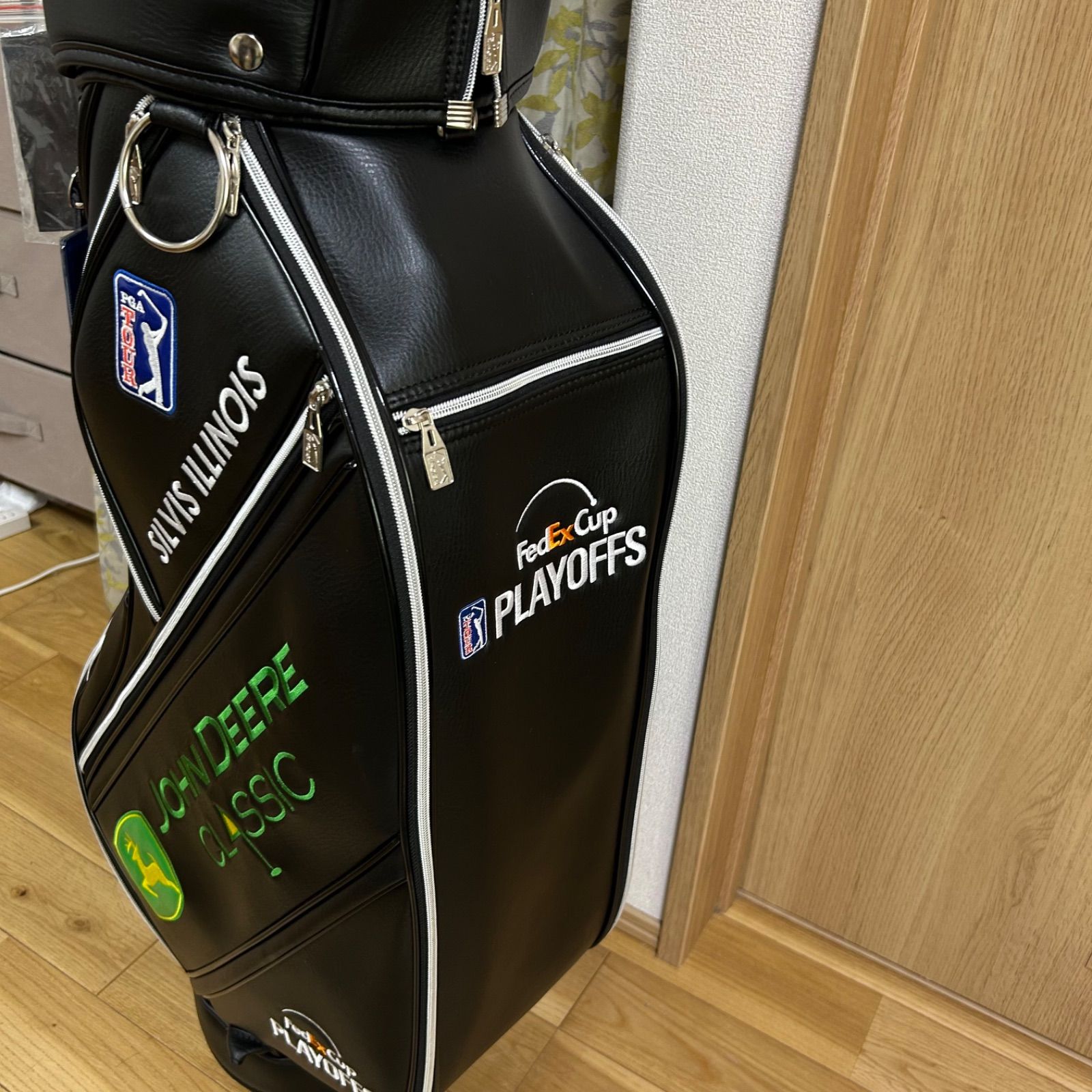 PGA TOUR JOHN DEERE CLASSIC キャディバッグ - メルカリ