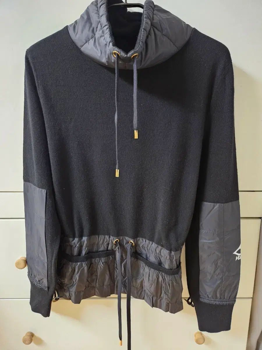 ルイヴィトン ブラック ニット フードㅡ