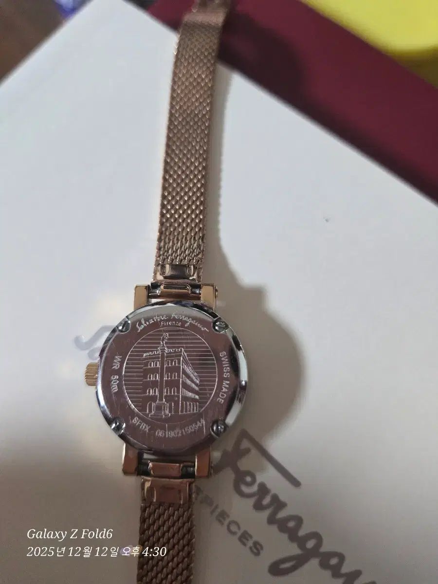 FERRAGAMO フェラガモ