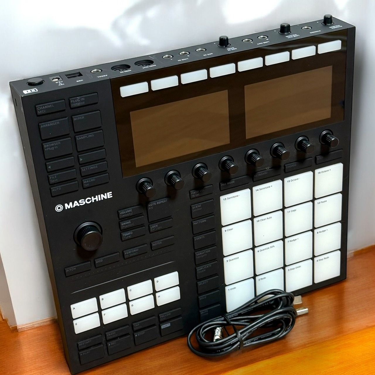 ☆送料無料 美品 Native Instruments ネイティブインストゥルメンツ