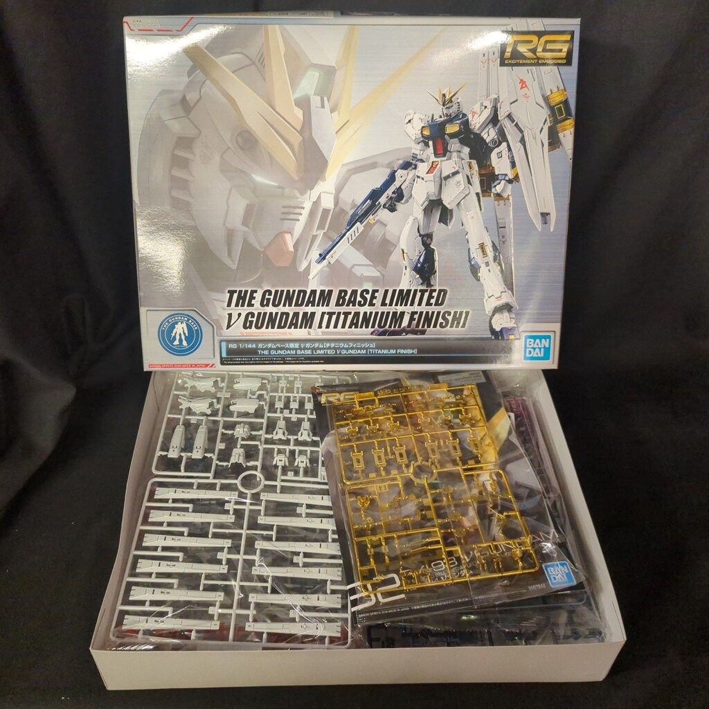 BANDAI SPIRITS RG 1|144 ガンダムベース 機動戦士ガンダム 逆襲のシャア νガンダム チタニウムフィニッシュ