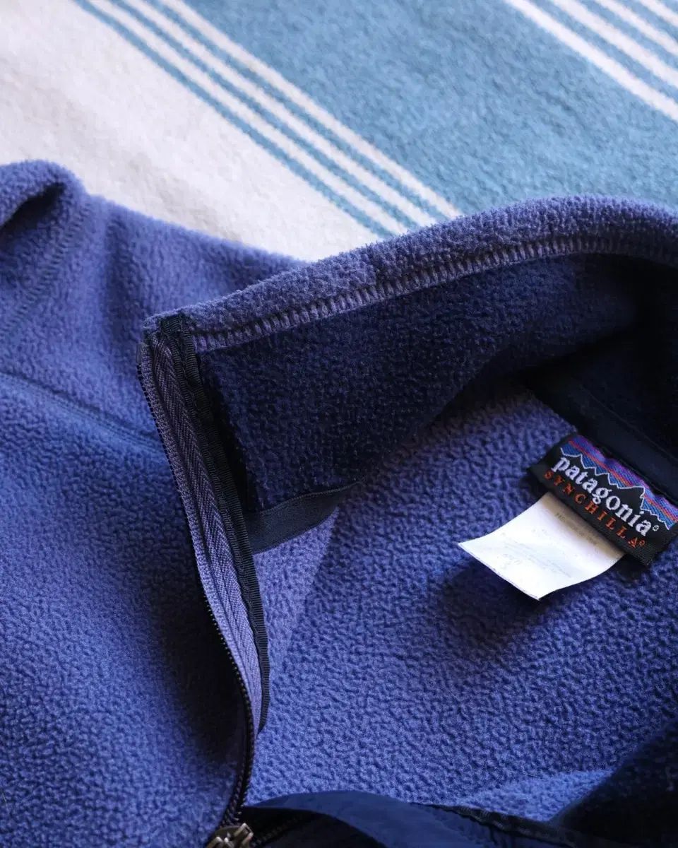 パタゴニア 00 s マスピアル シンチラ フリース Raisin Blue