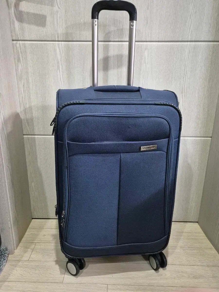 26インチ サムジ 旅行用キャリー