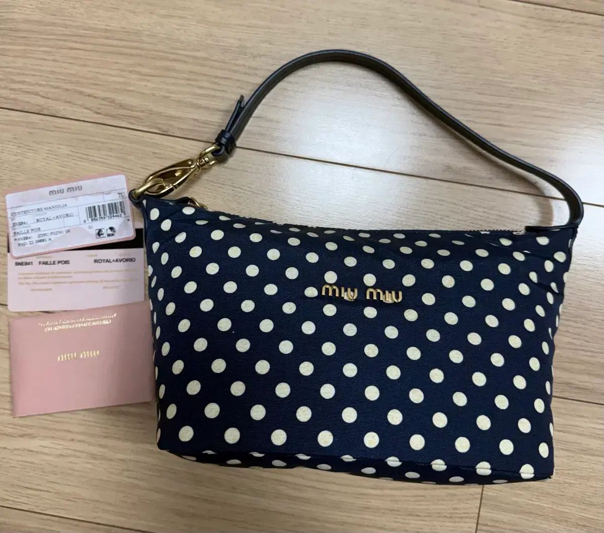 ミュウミュウ スピリット ドット プリント ポーチ ミニバック