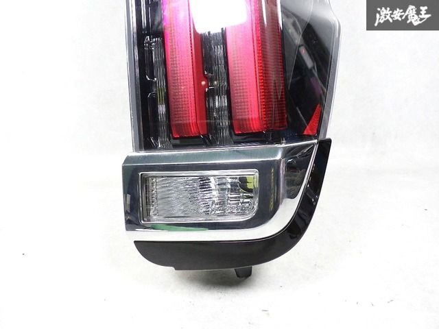 保証付き！即発送】トヨタ 純正 ZRR80W ZRR80G ノア エスクァイア 後期