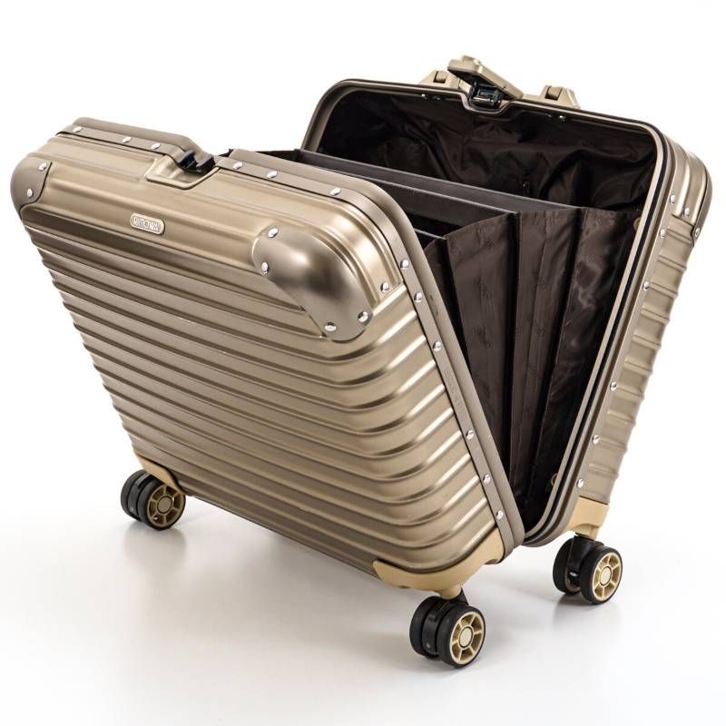 RIMOWA リモワ TOPAS Titanium トパーズ チタニウム 26L 機内持ち込み