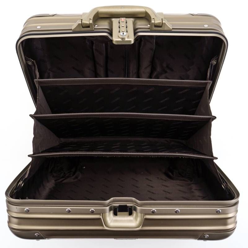 RIMOWA リモワ TOPAS Titanium トパーズ チタニウム 26L 機内持ち込み