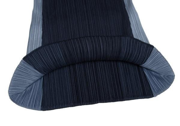 プリーツプリーズPLEATS PLEASE サイド配色切替プリーツノースリーブ