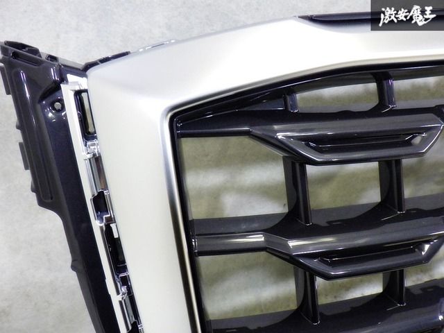 ☆破損なし 即発送☆ Audi アウディ純正 GADPC 81A Q2 フロントグリル