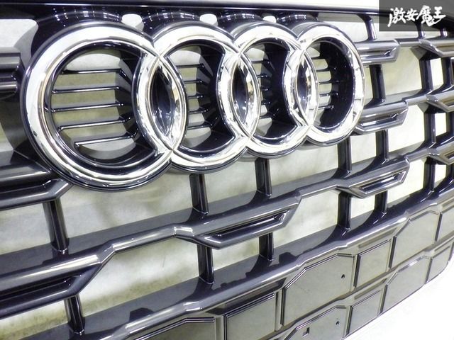 ☆破損なし 即発送☆ Audi アウディ純正 GADPC 81A Q2 フロントグリル