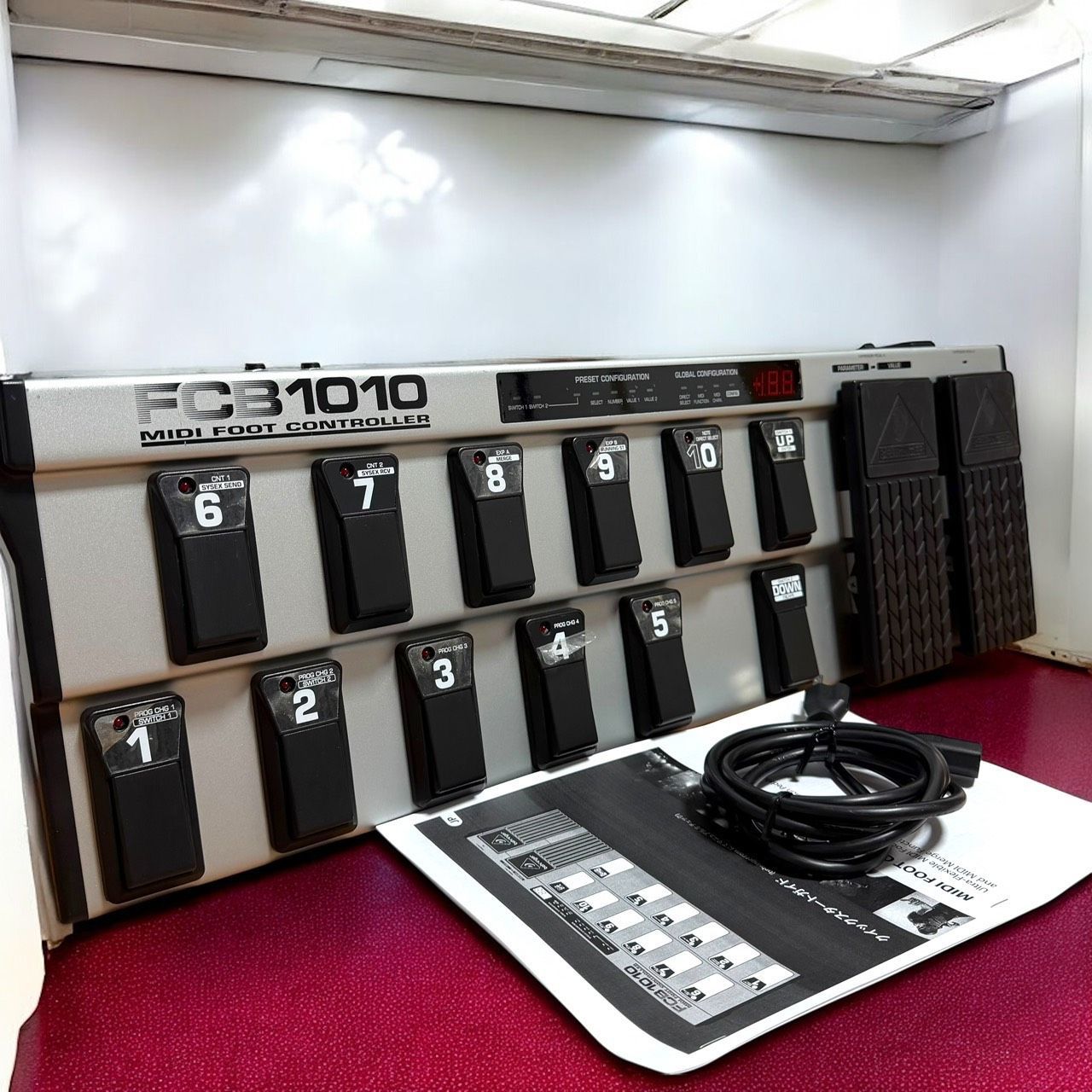 ☆送料無料 美品 BEHRINGER ベリンガー FCB1010 MIDI フット