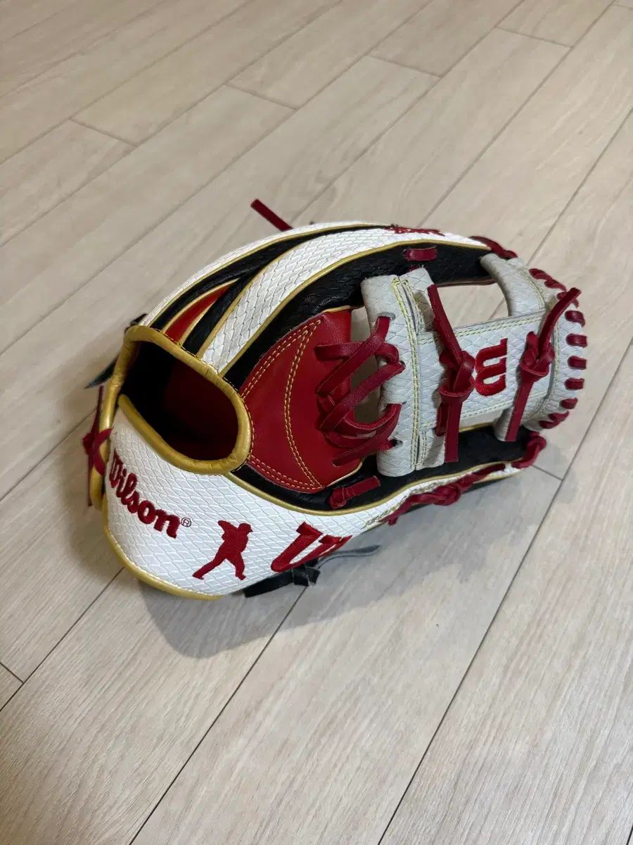 Wilson 2025 hof A 2 K CHOI JEOUNG チェ ジョン 崔 廷 ゲームモデル レッド 刺繍