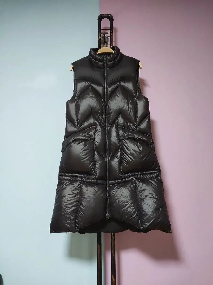 20年商品 SAINT ANDREW ブラック グースダウンベスト レディース 95