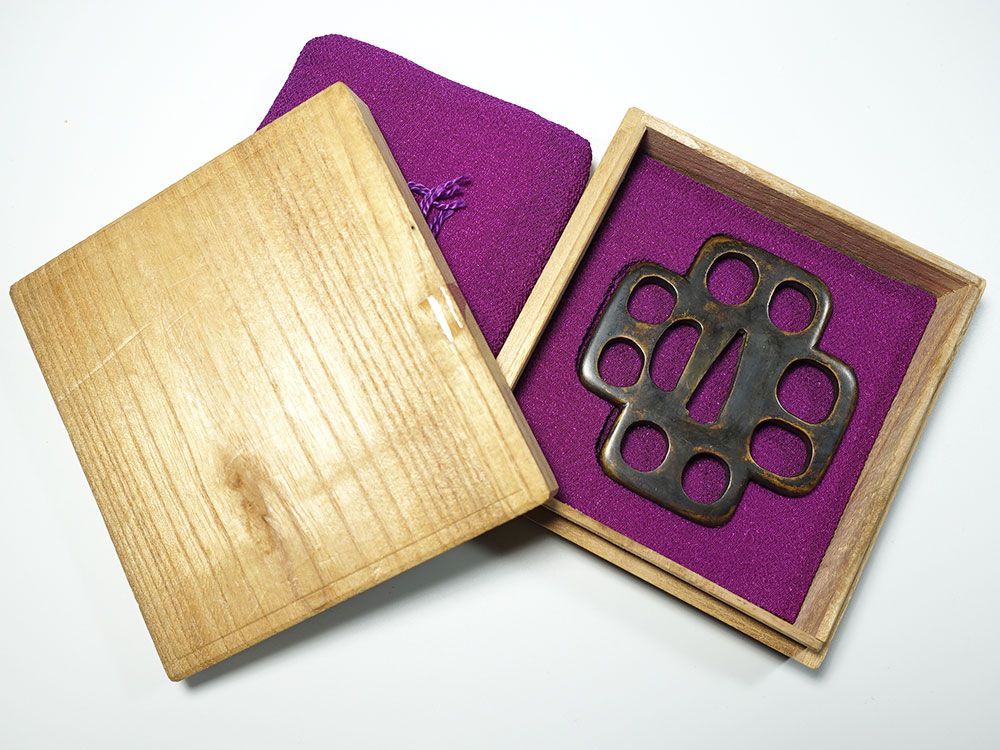 ☆銅地十字木瓜形角九曜透鐔 無銘 片櫃孔 陰透 角耳小肉 肥後金工 肥後