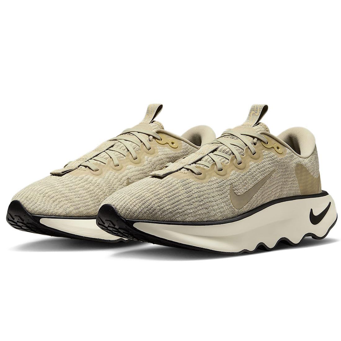 ナイキ モティバ Motiva デザートカーキ ライトカーキ セイル DV 1237 200 26 0 cm