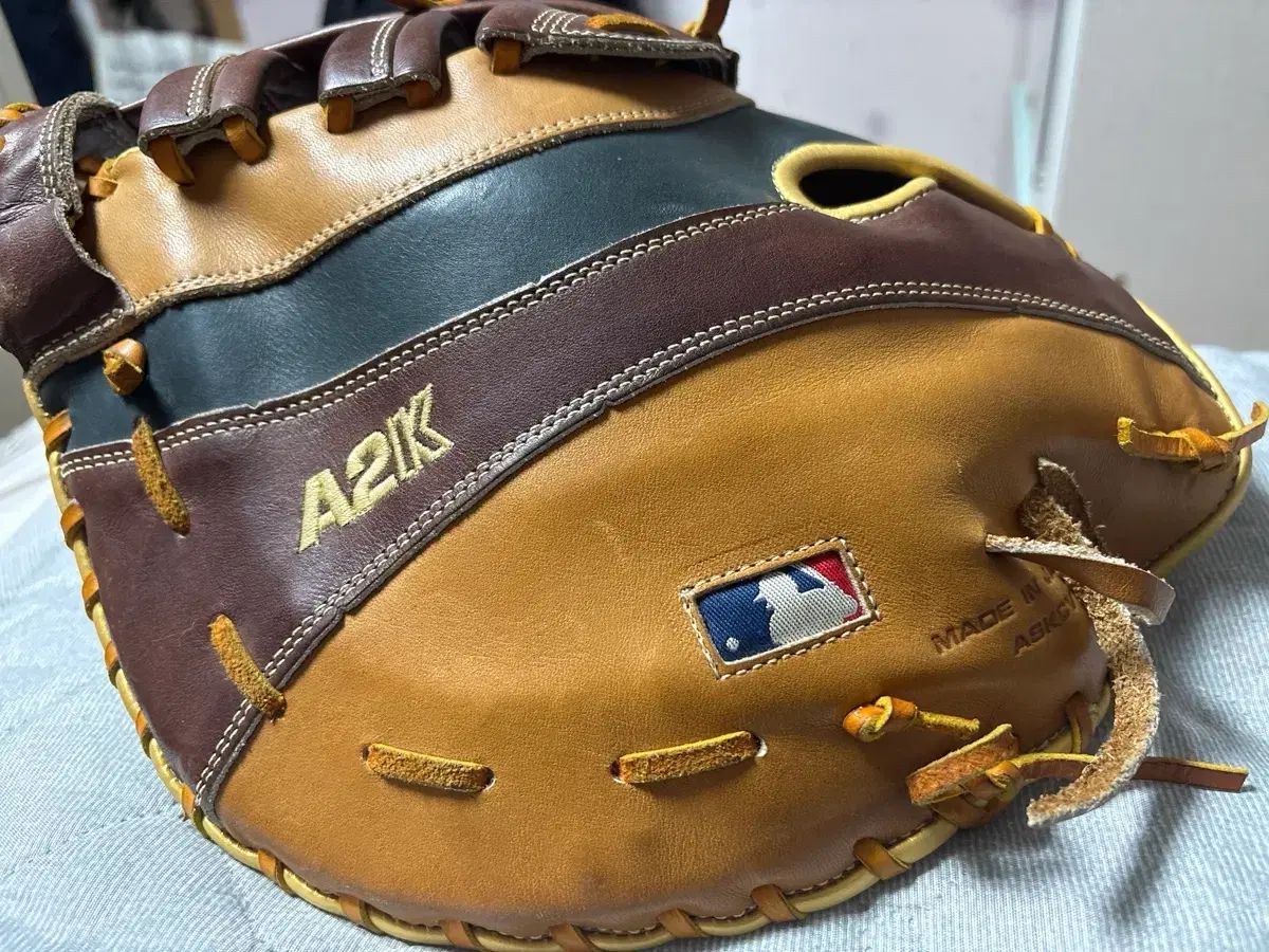  キム テギュン モデル a 2 k 一塁グローブ 記念グッズ 野球