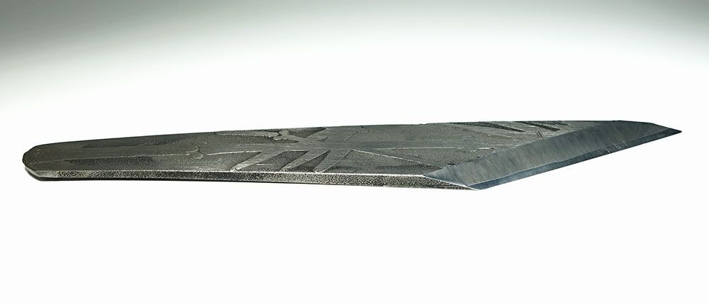 趣味の小刀　佩山　人愛花水　鉄製　桐箱入　新潟与板　鉋鍛冶　石橋藤七　美品 ☆趣味の小刀 佩山 人愛花水 鉄製 桐箱入 新潟与板 鉋鍛冶 石橋藤七 美