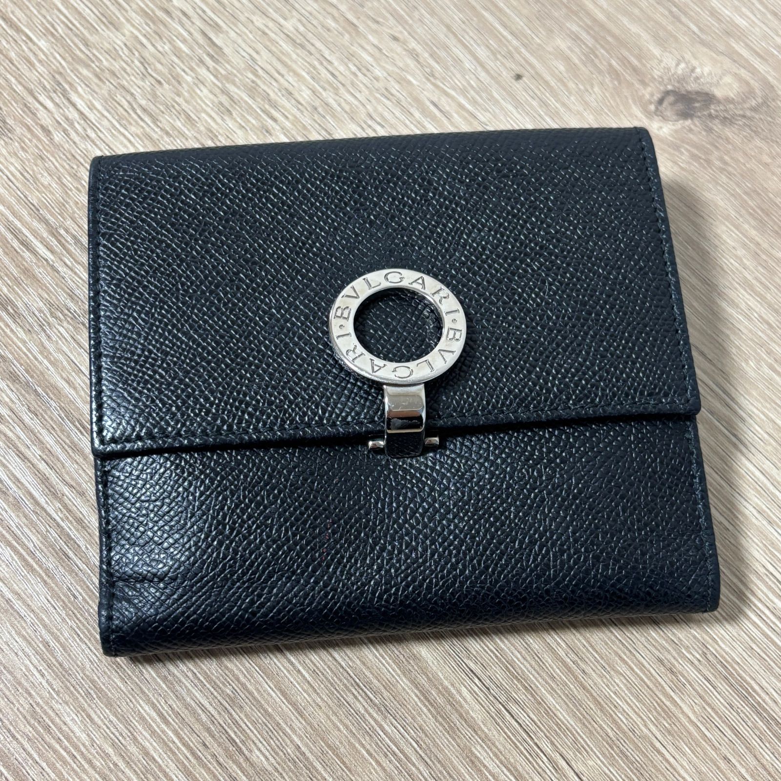 BVLGARI ブルガリ 折り財布 ブラック レザー ロゴリング シルバー金具 メンズ レディース コンパクトウォレット 短財布 小銭入れあり イタリア製