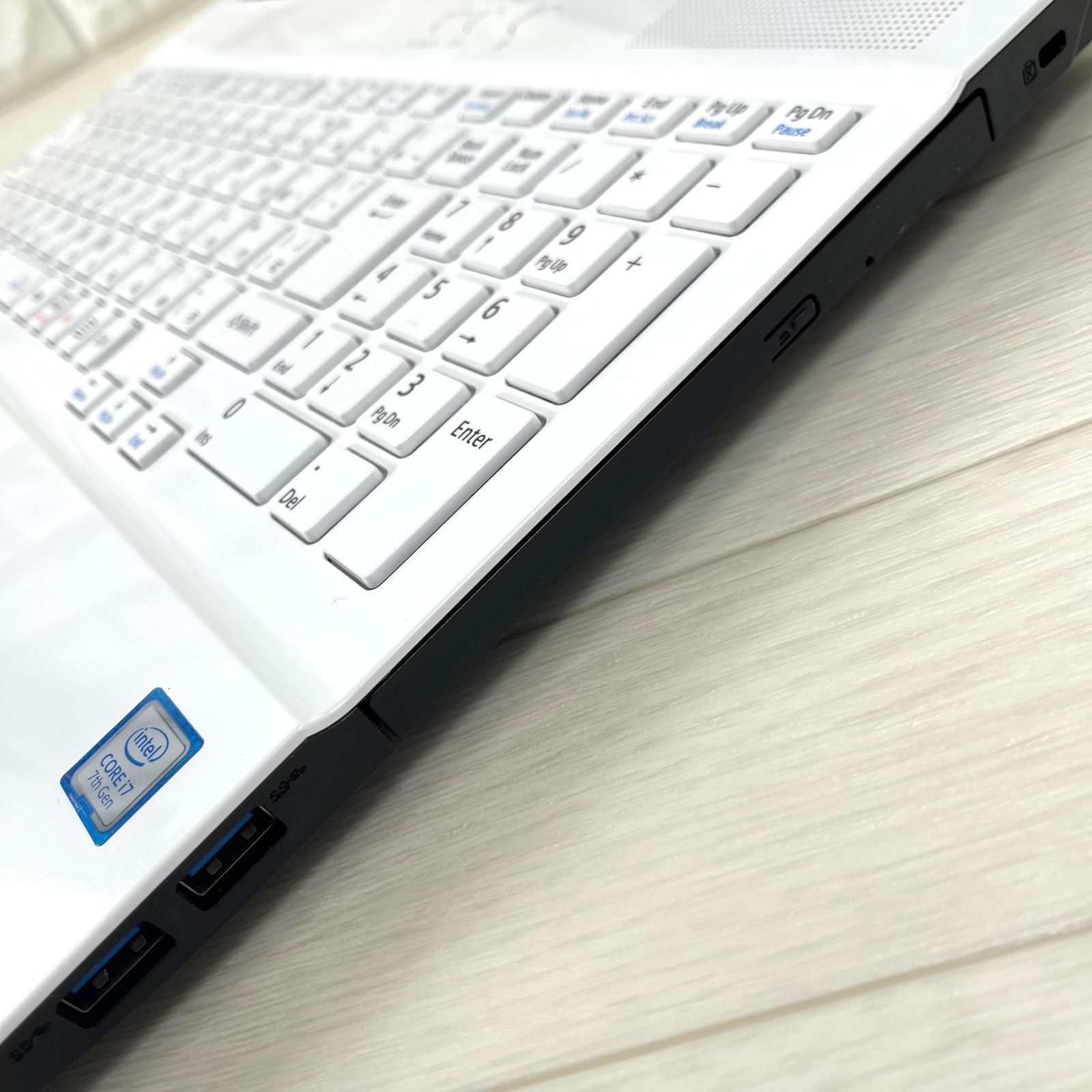 NEC LAVIE 第7世代 i7 新品SSD512GB メモリ16GB 純正Bluetoothマウス