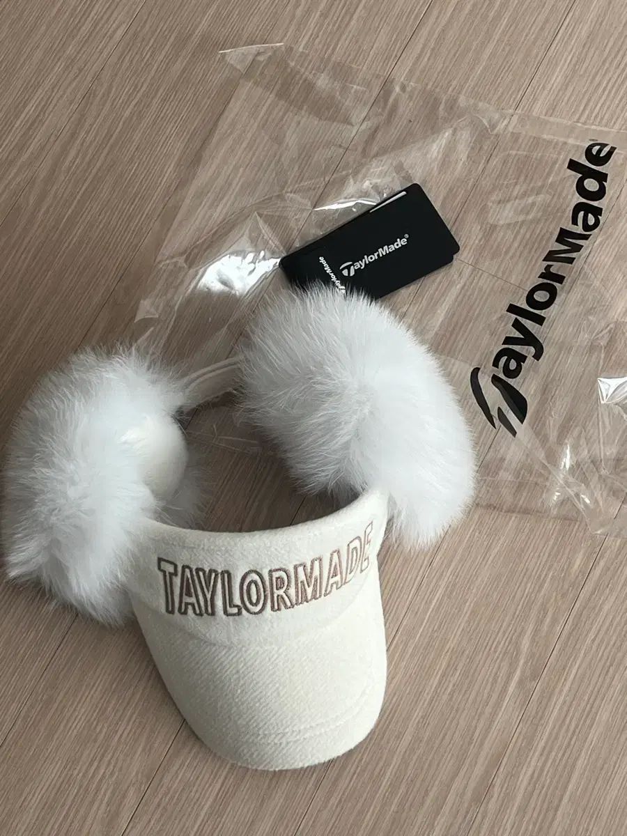 テーラーメイド ゴルフ 白 ファー イヤーマフ サンバイザー