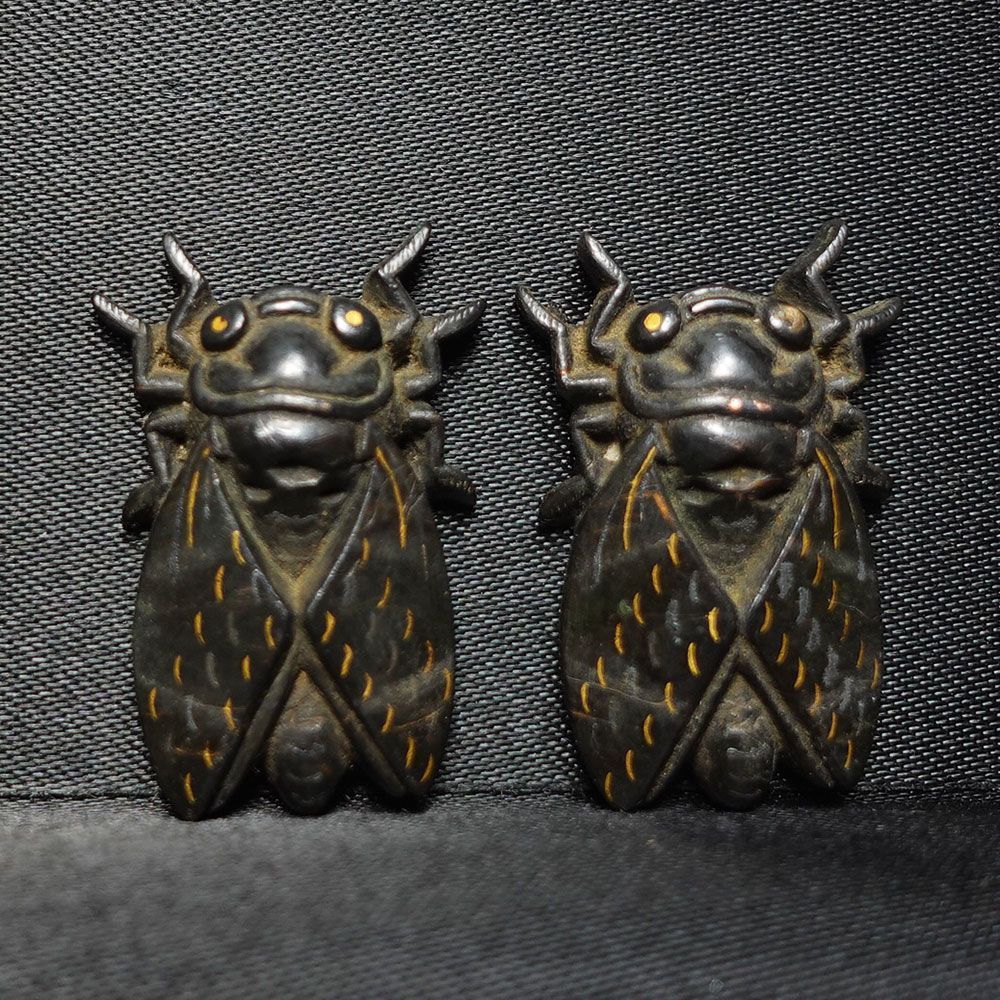 ☆赤銅地容彫蝉図目貫 無銘 高肉彫 金銀象嵌 毛彫 再生復活 cicada